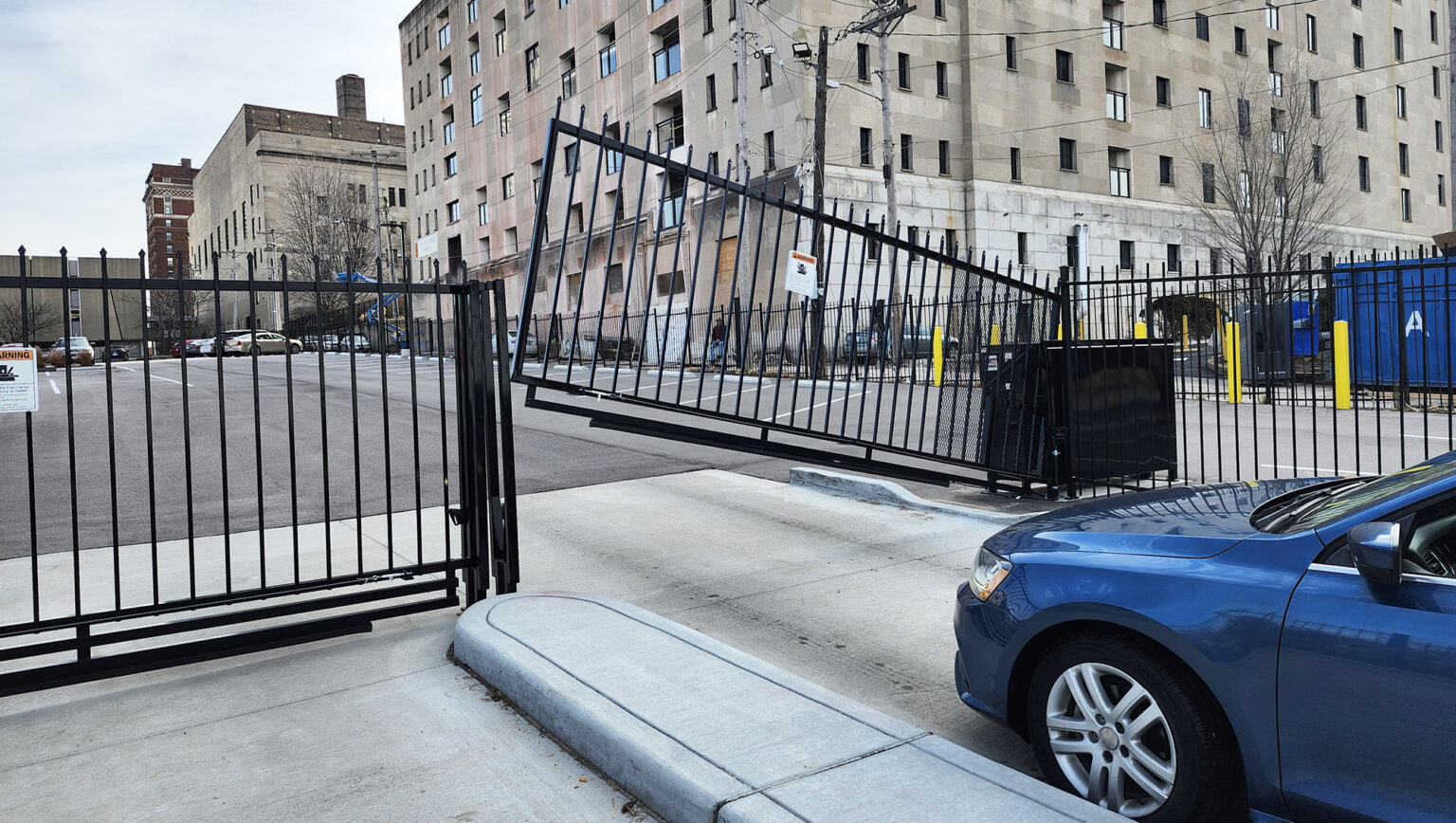 Solar-Powered Access Control Gates Secure Parking Area - Charlotte